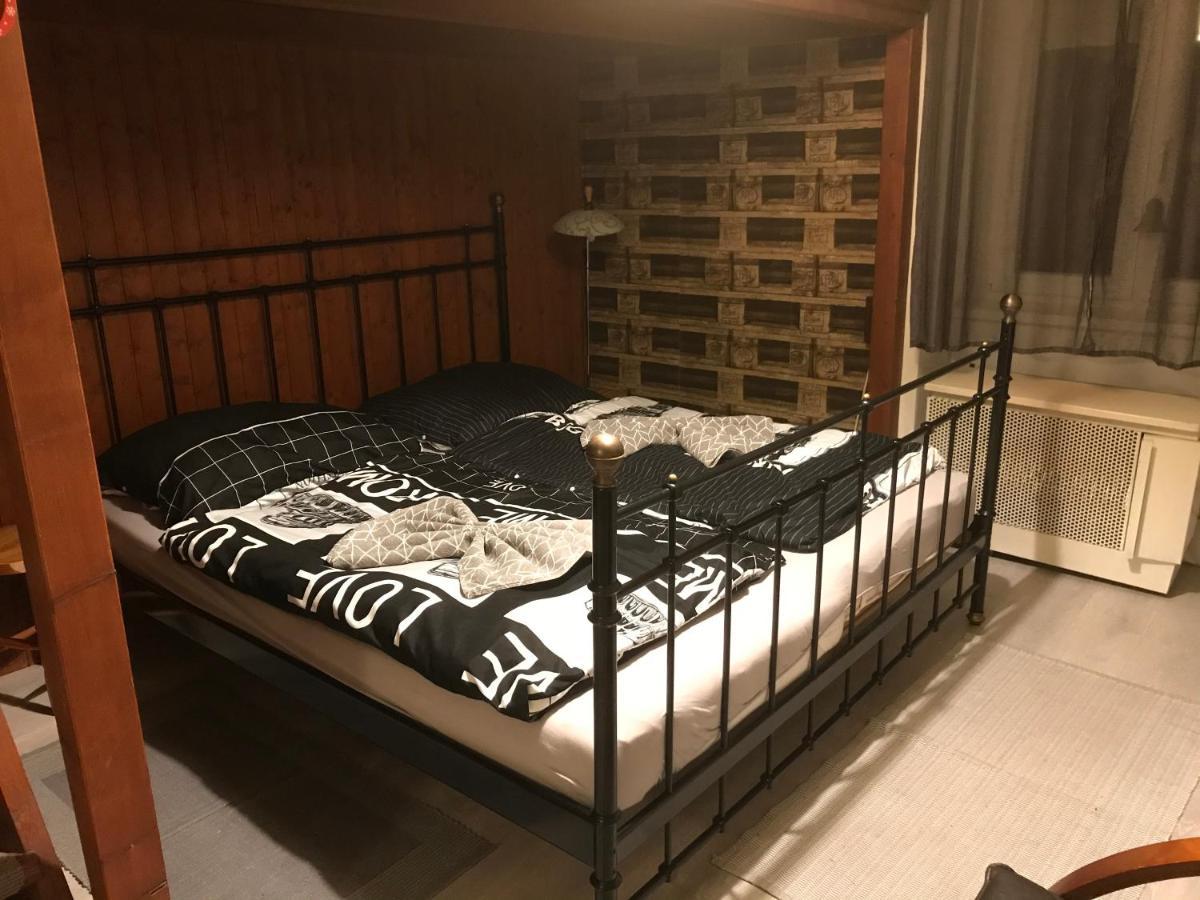 Ferienwohnung Jazmin Apartman Pécs Exterior foto
