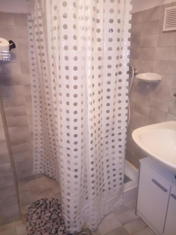 Ferienwohnung Jazmin Apartman Pécs Exterior foto